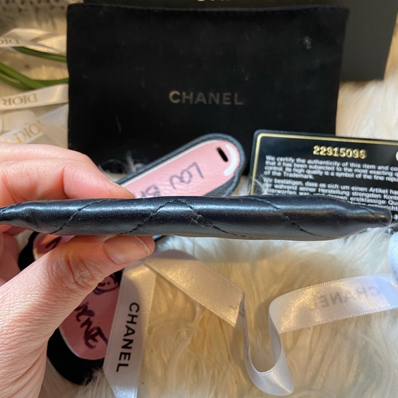 Chanel Black Calfskin Cardholder - Picture 9 of 10